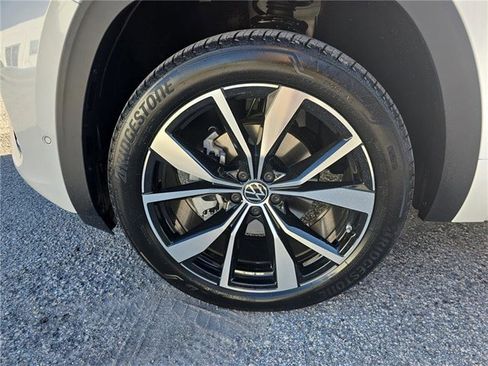 New 2026 Volkswagen Atlas SEL Premium R-Line image 10