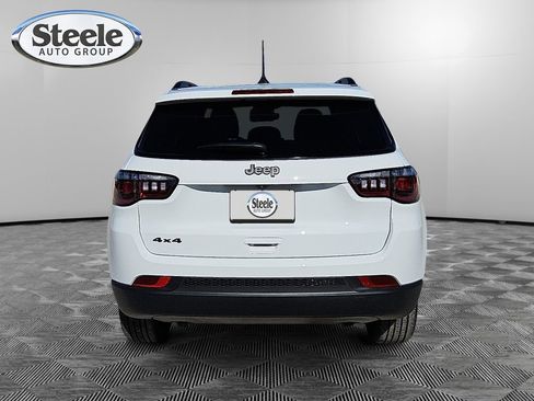 New 2026 Jeep Compass Latitude image 4