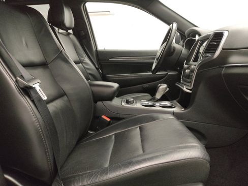 Used 2018 Jeep Grand Cherokee Limited w/ Luxury Group II AWD/4WD image 21