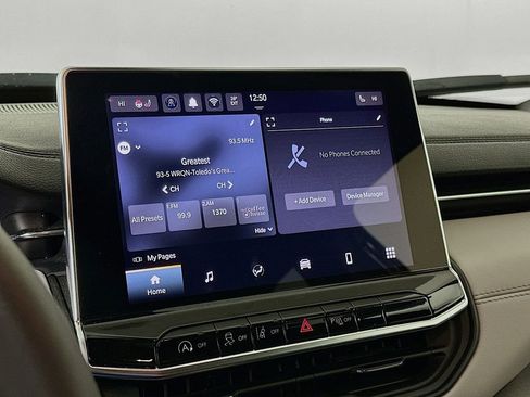 Certified 2025 Jeep Compass Limited image 23