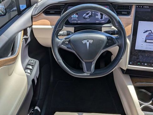 Used 2018 Tesla Model X 75D AWD/4WD image 15