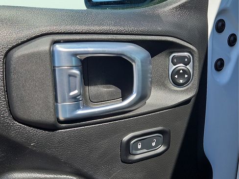 Used 2021 Jeep Wrangler Sport AWD/4WD image 12