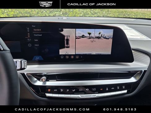 New 2026 Cadillac Lyriq Luxury AWD/4WD image 11