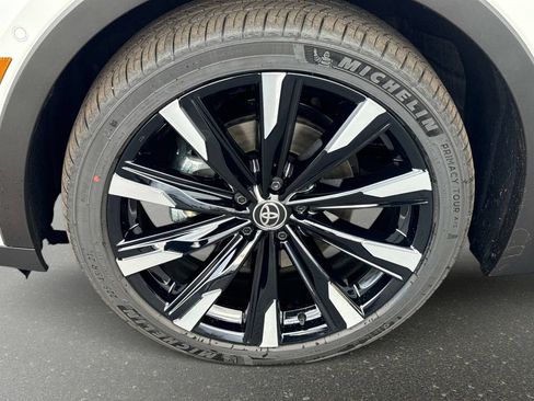 New 2026 Toyota Crown Platinum image 10