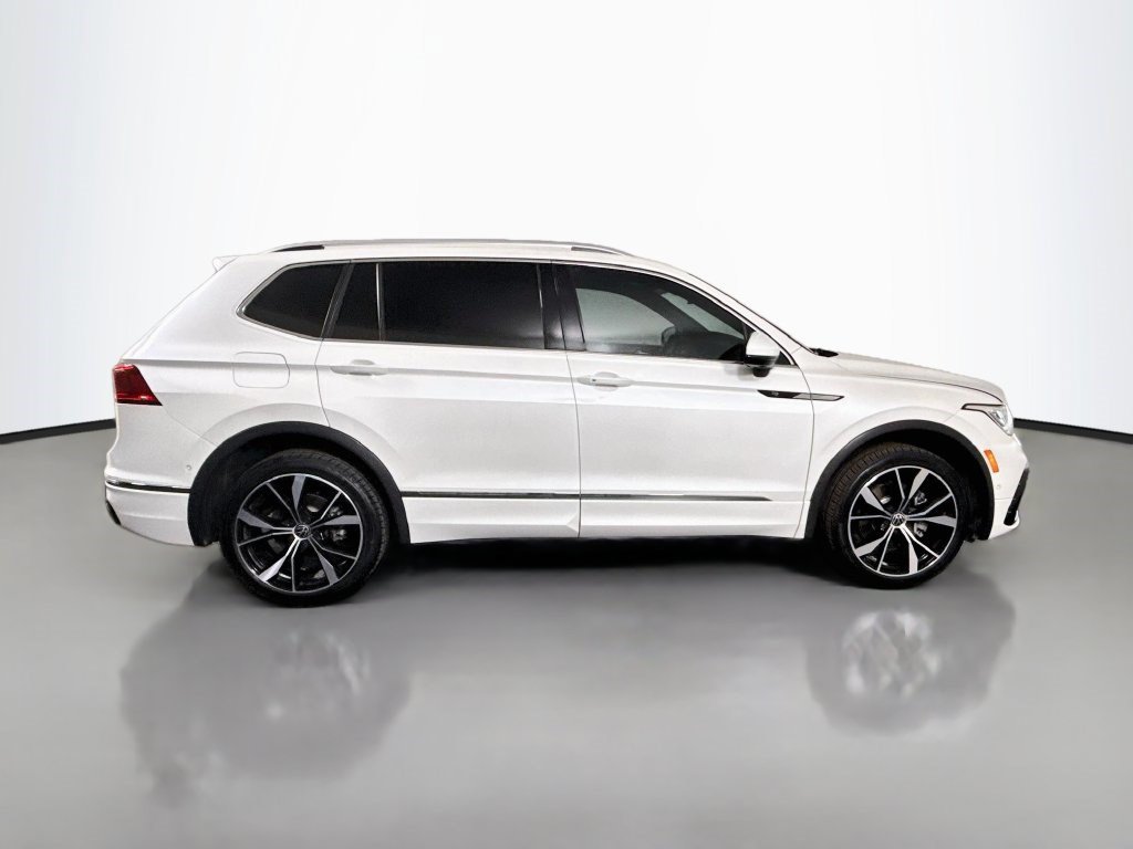 Used 2022 Volkswagen Tiguan SEL R-Line AWD/4WD image 11