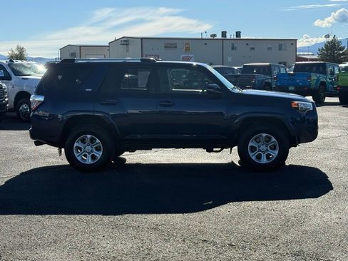 Used 2021 Toyota 4Runner SR5 Premium image 8