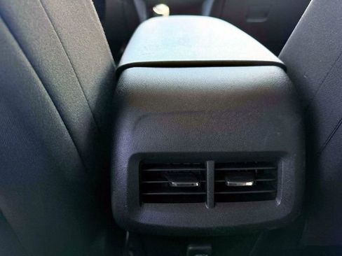 Used 2019 Chevrolet Equinox LT FWD image 10