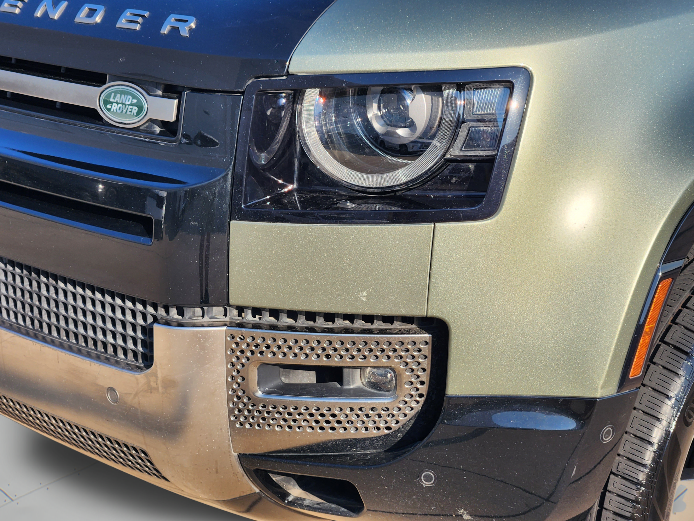 Used 2023 Land Rover Defender 110 X AWD/4WD image 27