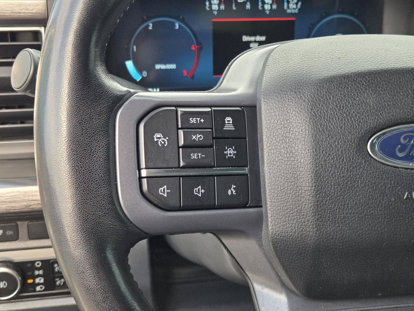 Used 2023 Ford F450 Lariat w/ Lariat Ultimate Package AWD/4WD image 26