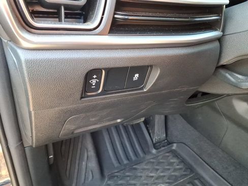 Used 2025 Kia Sorento S w/ Panoramic Sunroof Package FWD image 8