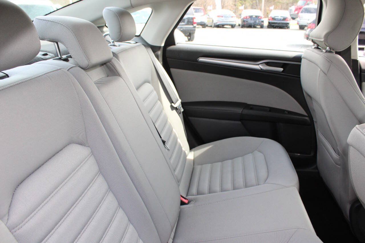 Used 2015 Ford Fusion S FWD image 16