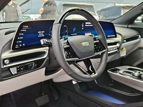 New 2025 Cadillac Lyriq Sport image 9