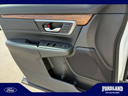 Used 2022 Honda CR-V Touring image 13