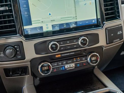 Used 2022 Ford F250 Lariat w/ Lariat Value Package AWD/4WD image 29