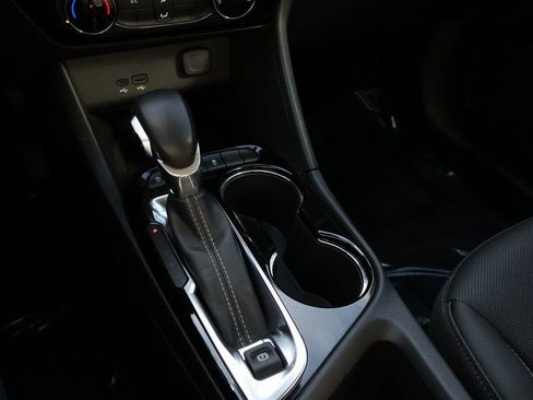 Used 2024 Buick Encore GX Sport Touring image 36