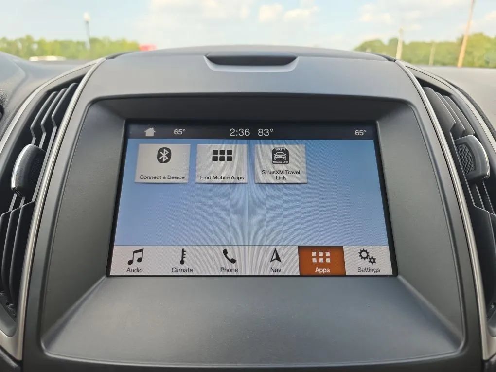 Used 2019 Ford Edge SEL w/ Equipment Group 201A FWD image 30