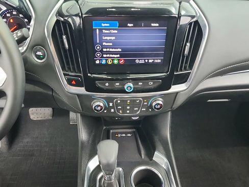 Used 2023 Chevrolet Traverse LT FWD image 21