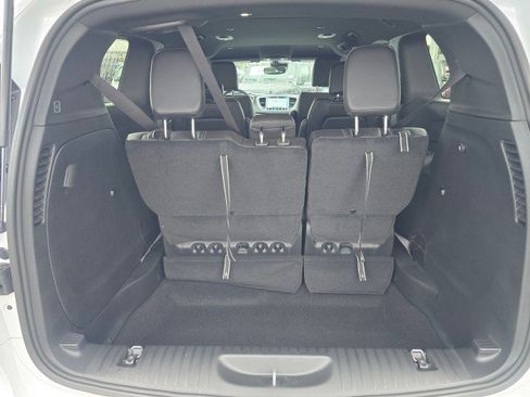 New 2026 Chrysler Pacifica Select image 15