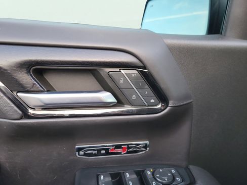 Used 2022 GMC Sierra 1500 AT4X image 29