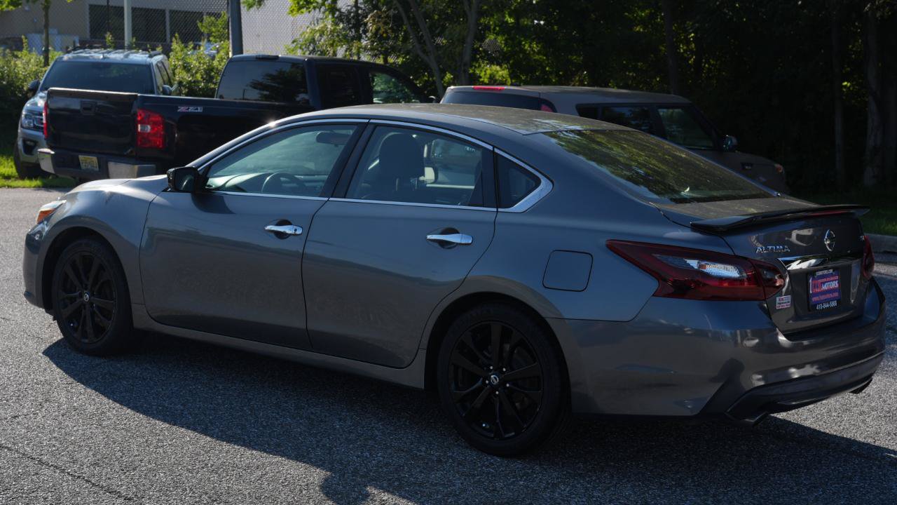 Used 2017 Nissan Altima 2.5 SR w/ Midnight Edition Package FWD image 7