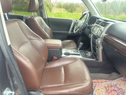 Used 2018 Toyota 4Runner Limited image 10