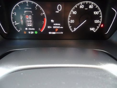 Certified 2025 Honda Pilot TrailSport image 12