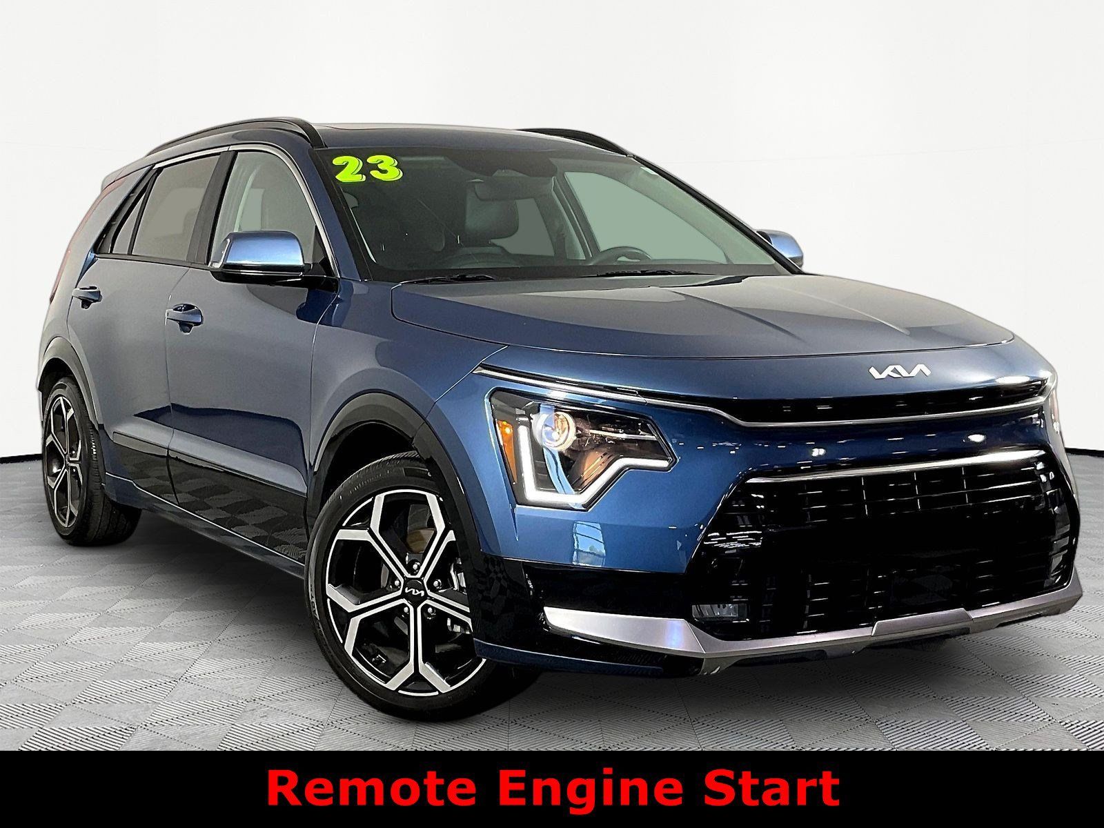 Used 2023 Kia Niro EX Touring FWD image 3