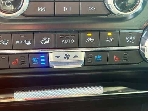 Used 2025 Ford F150 Lariat w/ Equipment Group 501A Mid AWD/4WD image 21