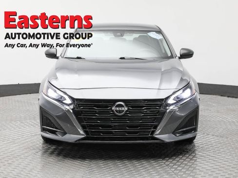 Used 2024 Nissan Altima 2.5 S image 2