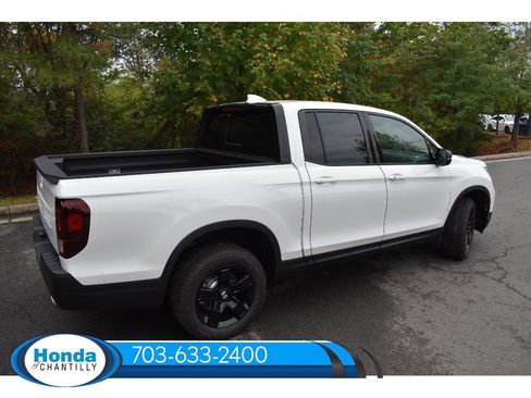 New 2026 Honda Ridgeline Black Edition image 11