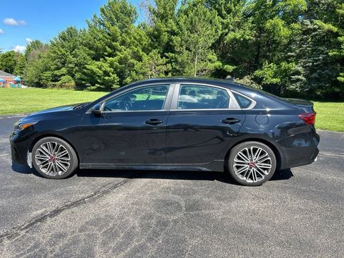 Certified 2022 Kia Forte GT w/ GT Technology Package FWD image 4
