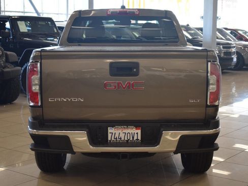 Used 2015 GMC Canyon SLT w/ Driver Alert Package image 32