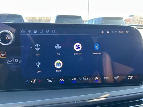 New 2026 Chevrolet Traverse LT w/ Midnight/Sport Edition image 24