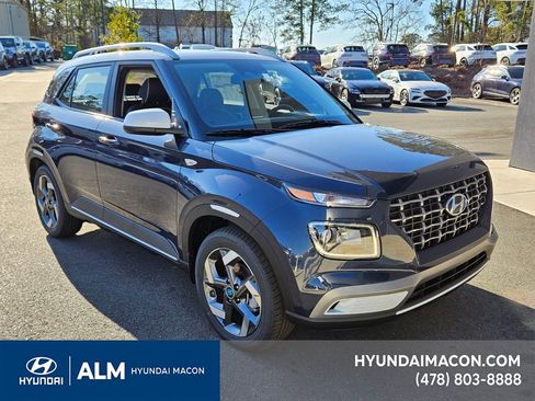 New 2026 Hyundai Venue SEL image 17