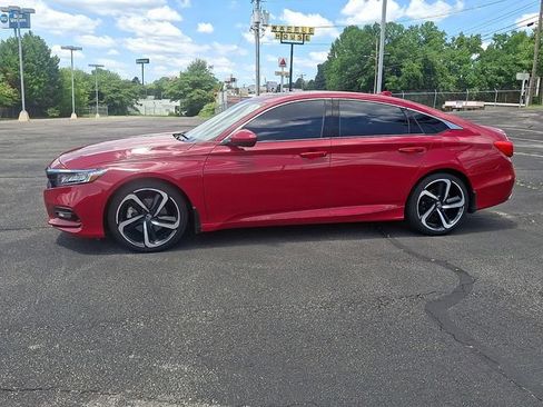 Used 2019 Honda Accord Sport image 8