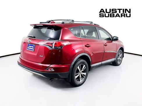 Used 2018 Toyota RAV4 XLE image 7