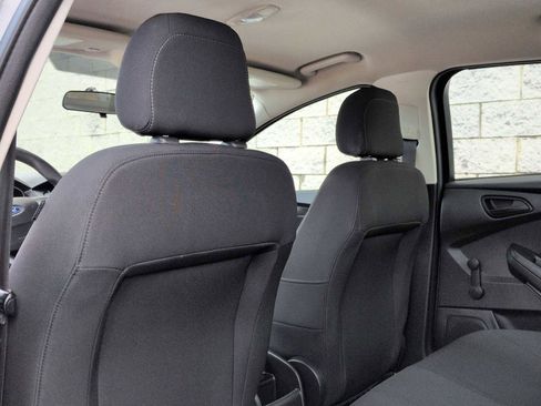 Used 2018 Ford Focus S image 18