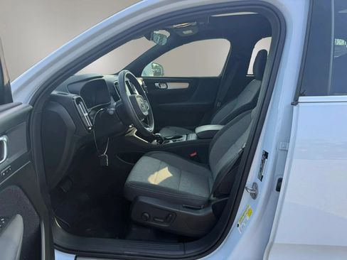 Used 2024 Volvo XC40 B5 Core AWD/4WD image 23