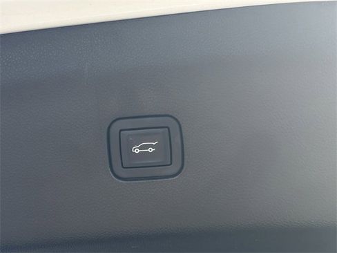 Used 2022 Buick Enclave Avenir w/ LPO, Floor Liner Package image 30