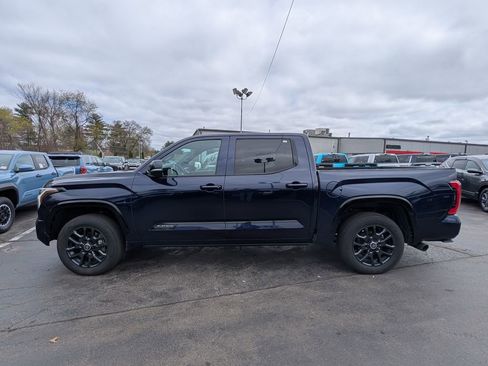 Used 2024 Toyota Tundra Platinum AWD/4WD image 3