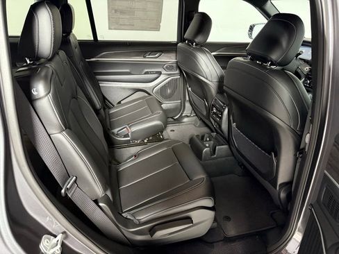 New 2025 Jeep Grand Cherokee L Limited w/ Luxury Tech Group II image 16