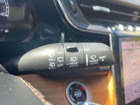 Used 2024 Jeep Grand Cherokee L Summit AWD/4WD image 27