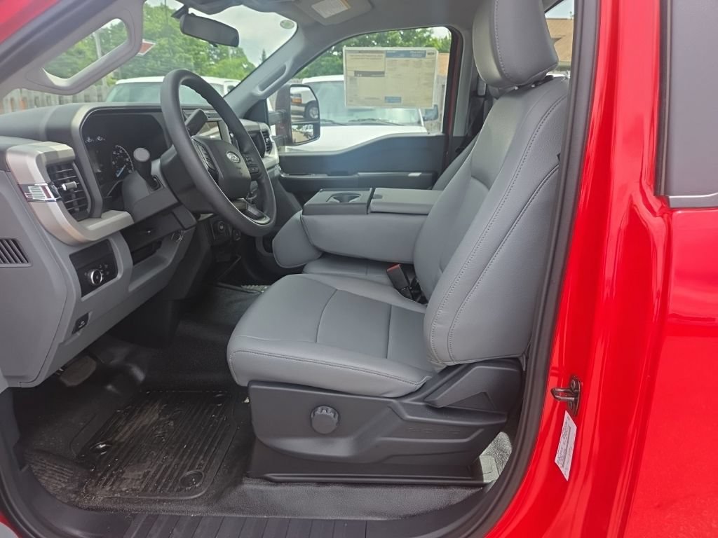 New 2026 Ford F450 XL w/ XL Chrome Package RWD image 29