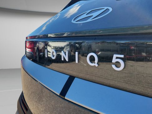 New 2026 Hyundai Ioniq 5 SEL image 6