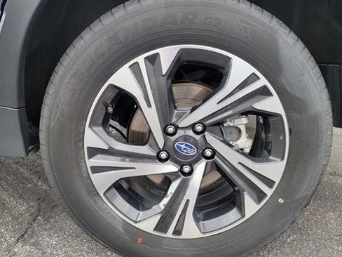 Used 2024 Subaru Crosstrek 2.0i Premium image 16