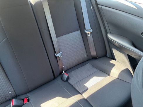 Used 2025 Nissan Sentra SV FWD image 33