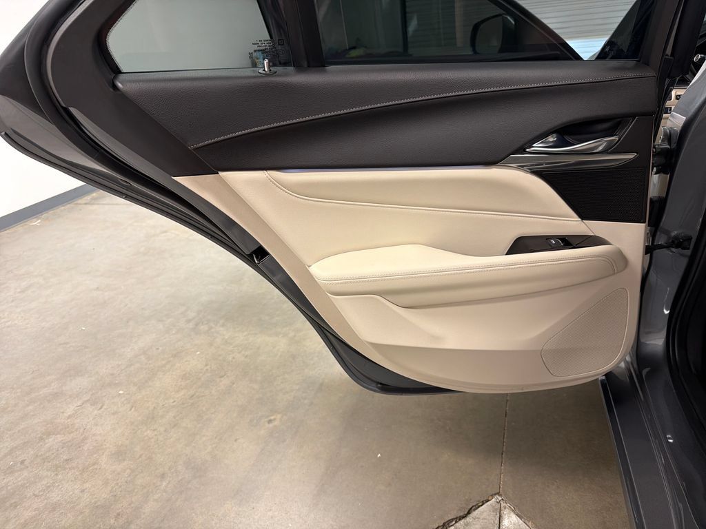 Used 2021 Cadillac CT4 Premium Luxury RWD image 26
