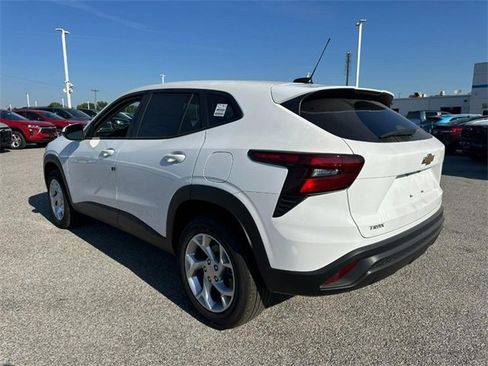 New 2026 Chevrolet Trax LS w/ LS Convenience Package image 3
