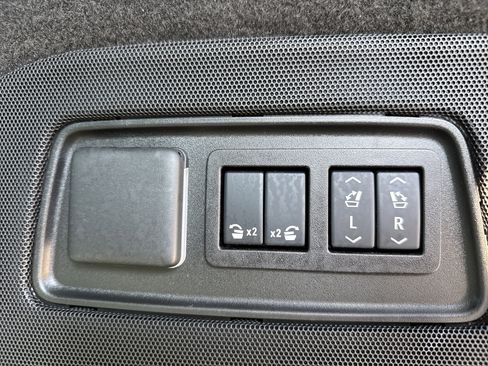 Used 2025 Cadillac Escalade Premium Luxury w/ Touring Package image 38