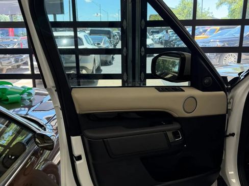 Used 2020 Land Rover Discovery SE AWD/4WD image 35